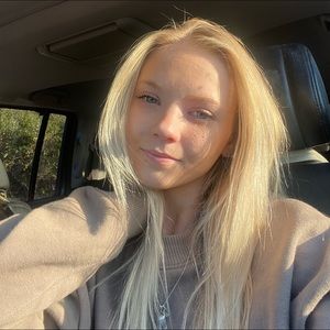 Meet your Posher, Hailey